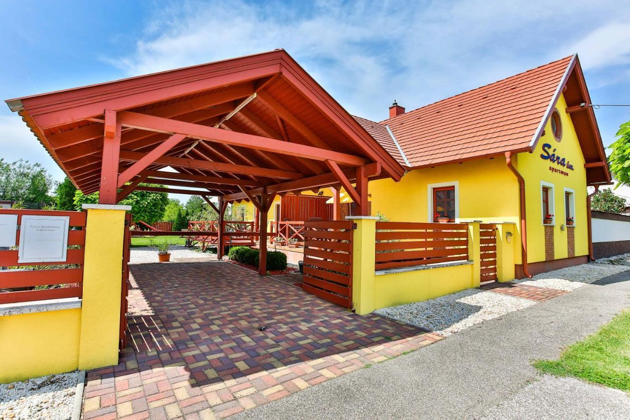 Sara-Lux Apartman Nyarliget Exterior photo